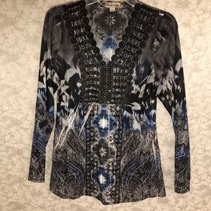 World Unity brand blouse with v-neck blue, black